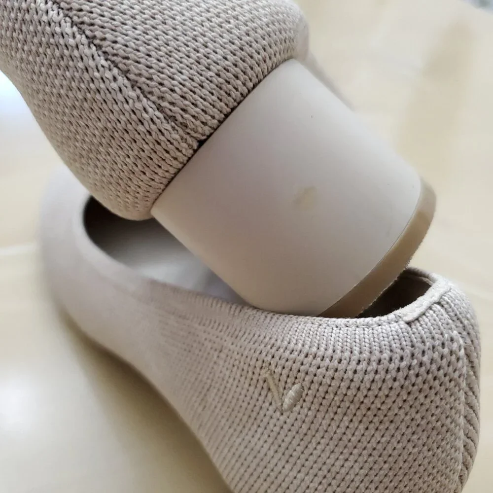 Vivaia Elvia Round Toe Chunky Heel Beige Women's Slip On Pumps Size 40 US 9